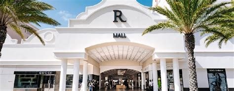 luxury fashion mall aruba